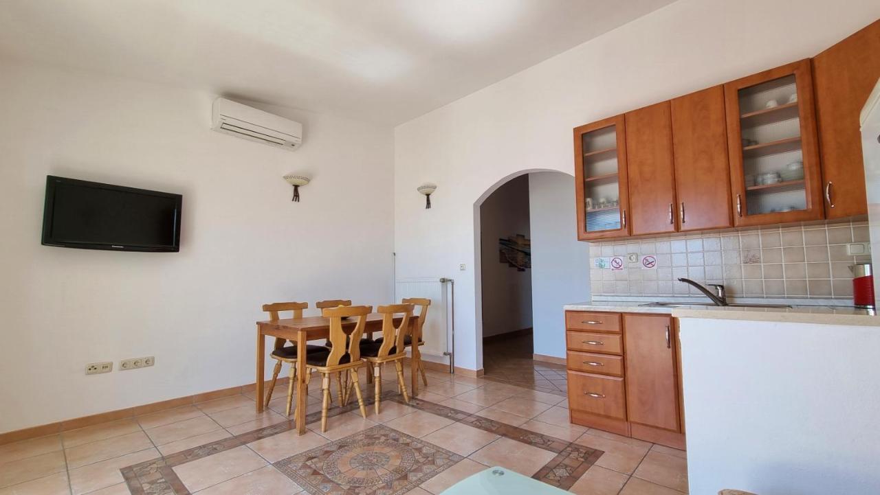 Apartments Stare Duce 6 Omis Exterior photo